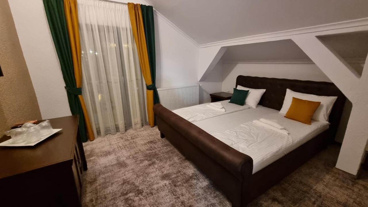 Vila Bun Băile Felix エクステリア 写真