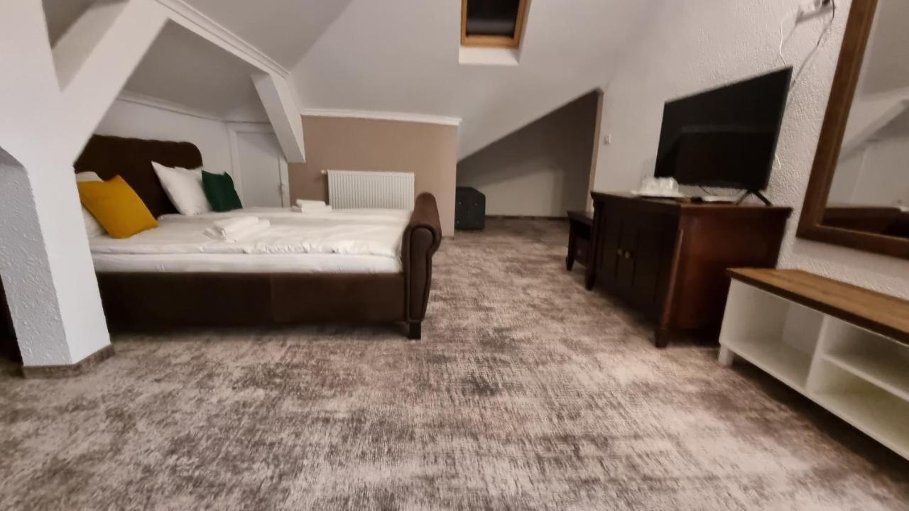 Vila Bun Băile Felix エクステリア 写真