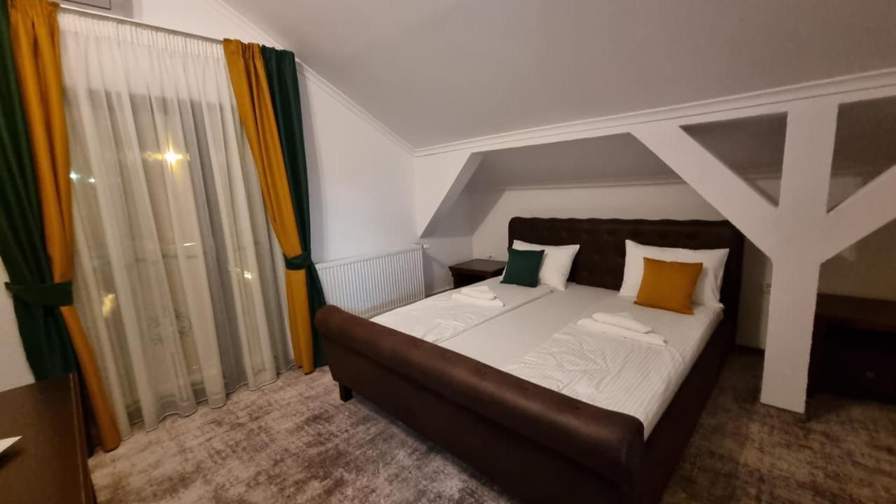 Vila Bun Băile Felix エクステリア 写真